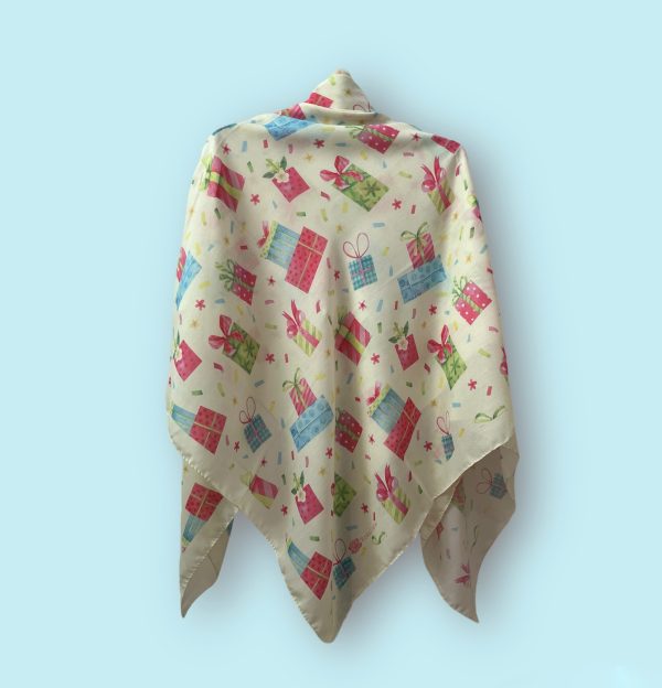 HedyeTavalod روسری نخی هدیه تولد - Image 1